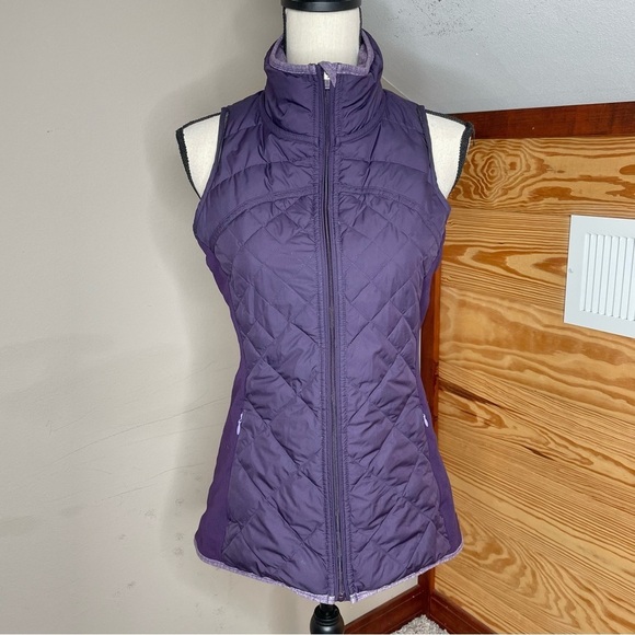 Lululemon Fluff Off Goose Down Puffer Vest in Deep Zinfandel Purple 8 W4B76S - Picture 2 of 12